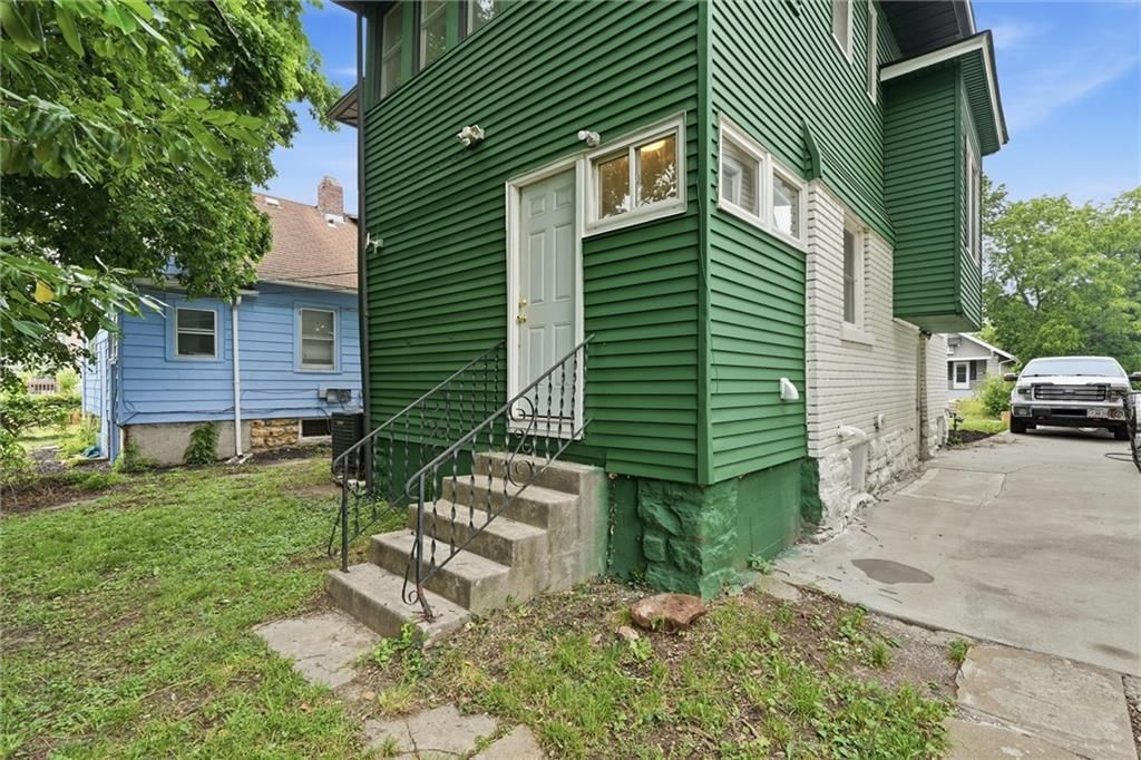 3615 College Avenue — photo 28