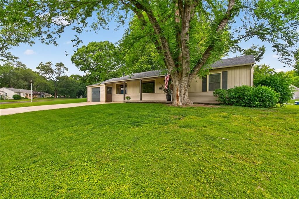 7323 Outlook Street — photo 2