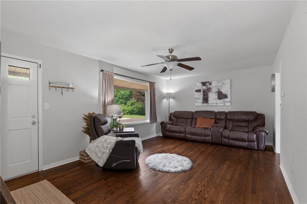7323 Outlook Street — photo 4