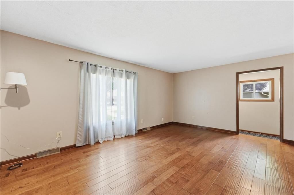 8399 Waukomis Drive — photo 8