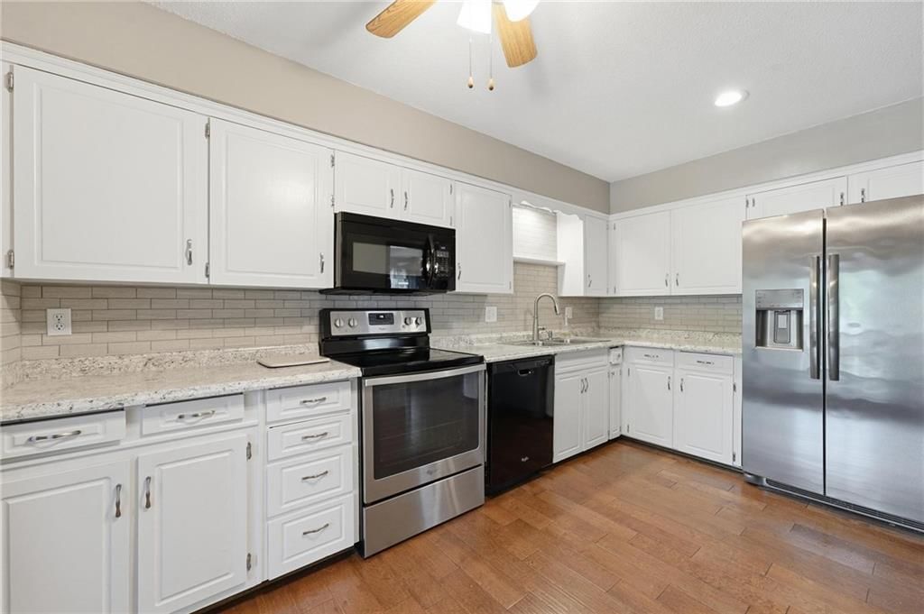 8399 Waukomis Drive — photo 10