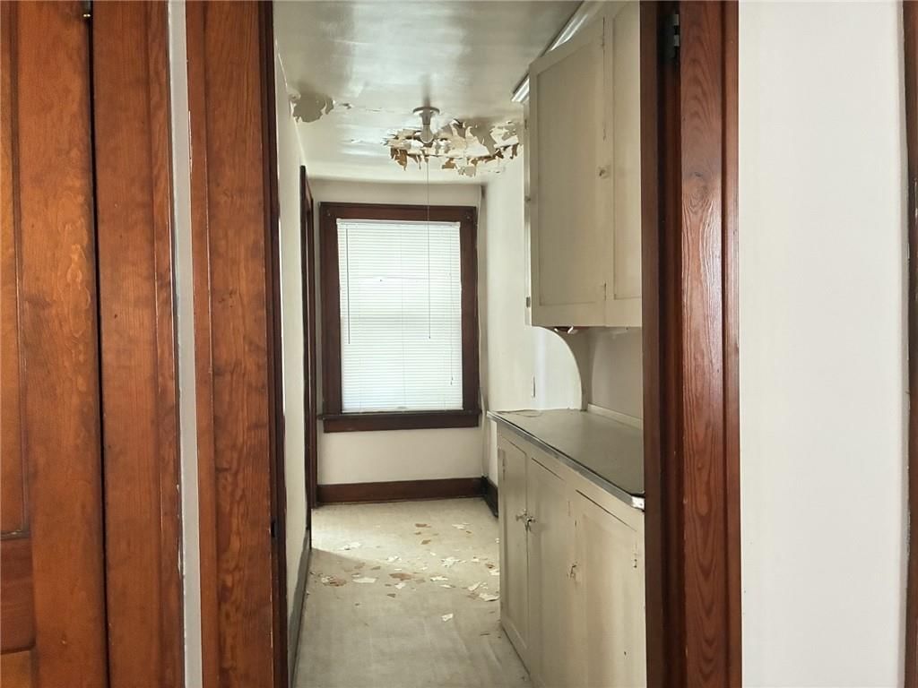 221 W Kansas Street — photo 24