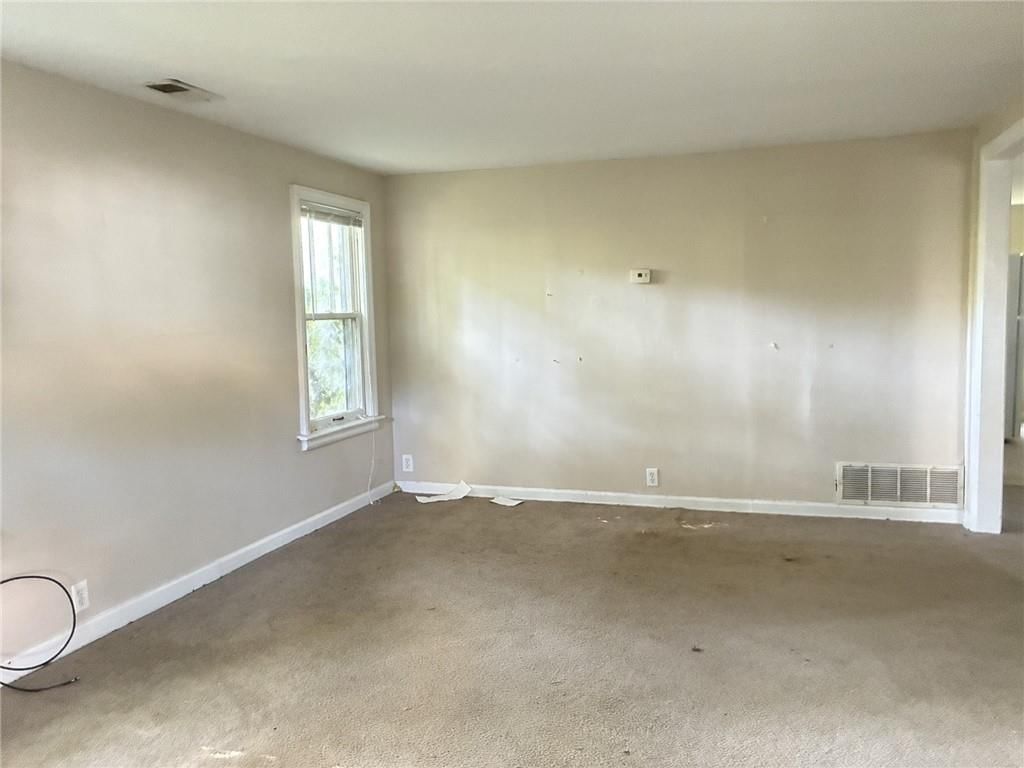 221 W Kansas Street — photo 36