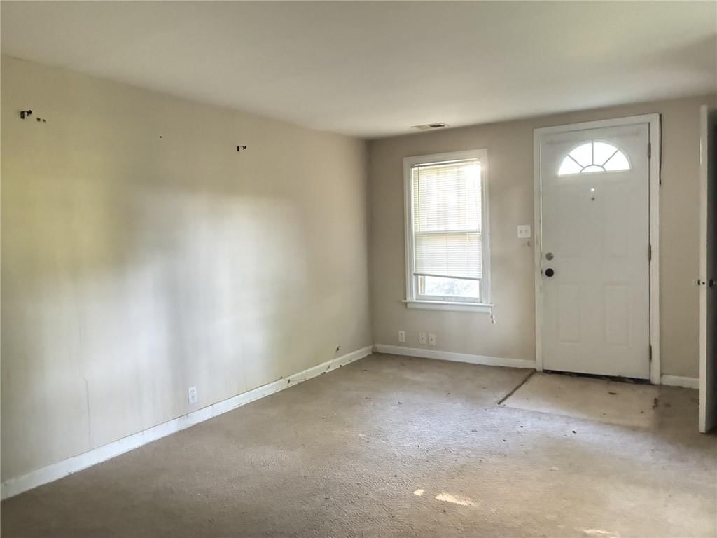 221 W Kansas Street — photo 37