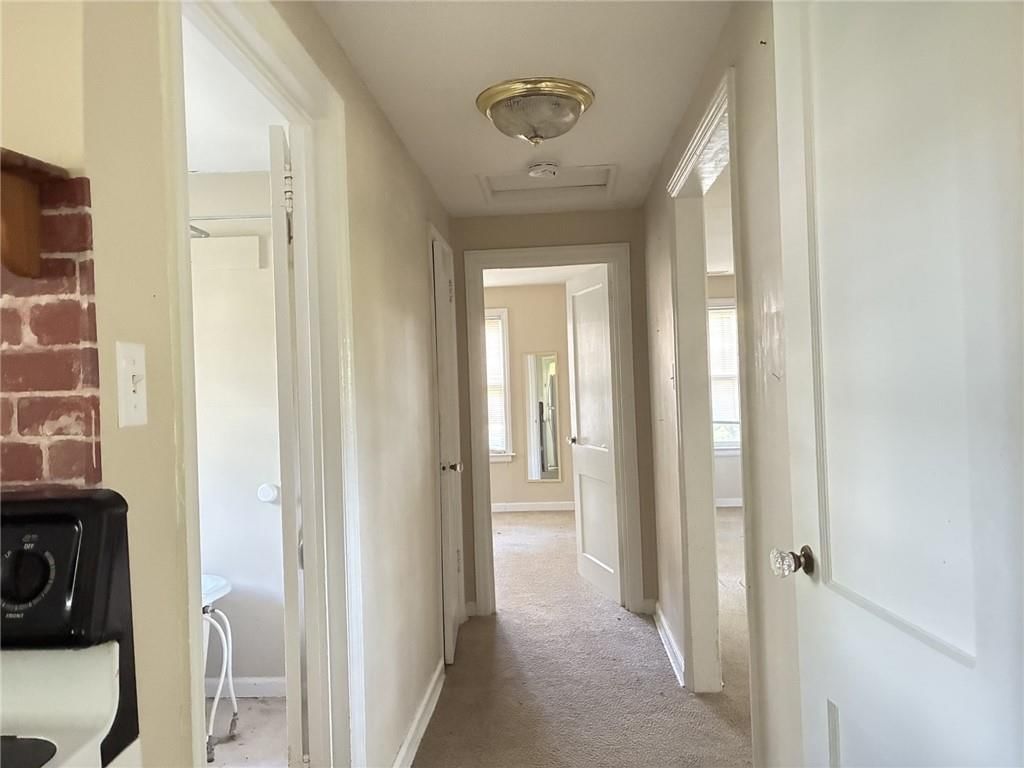 221 W Kansas Street — photo 38