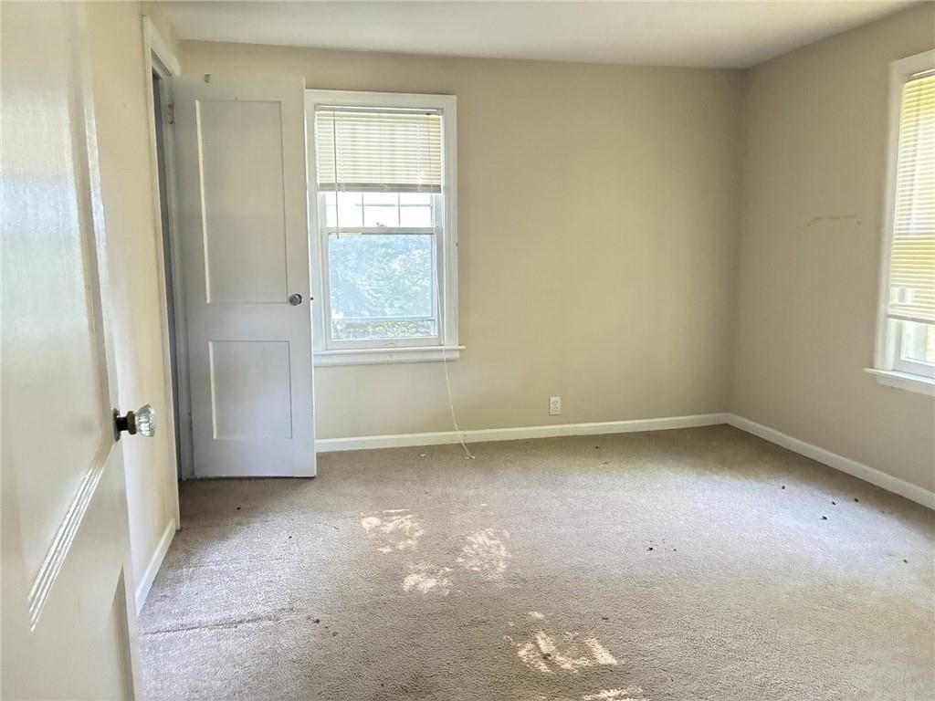 221 W Kansas Street — photo 43