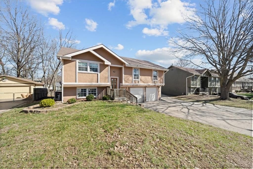 22 NW 101ST Place — photo 2