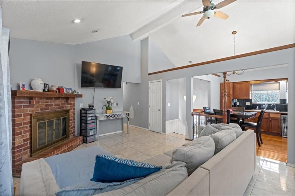 22 NW 101ST Place — photo 4