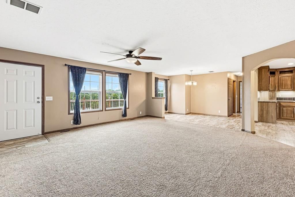 130 SE Sparta Road — photo 6