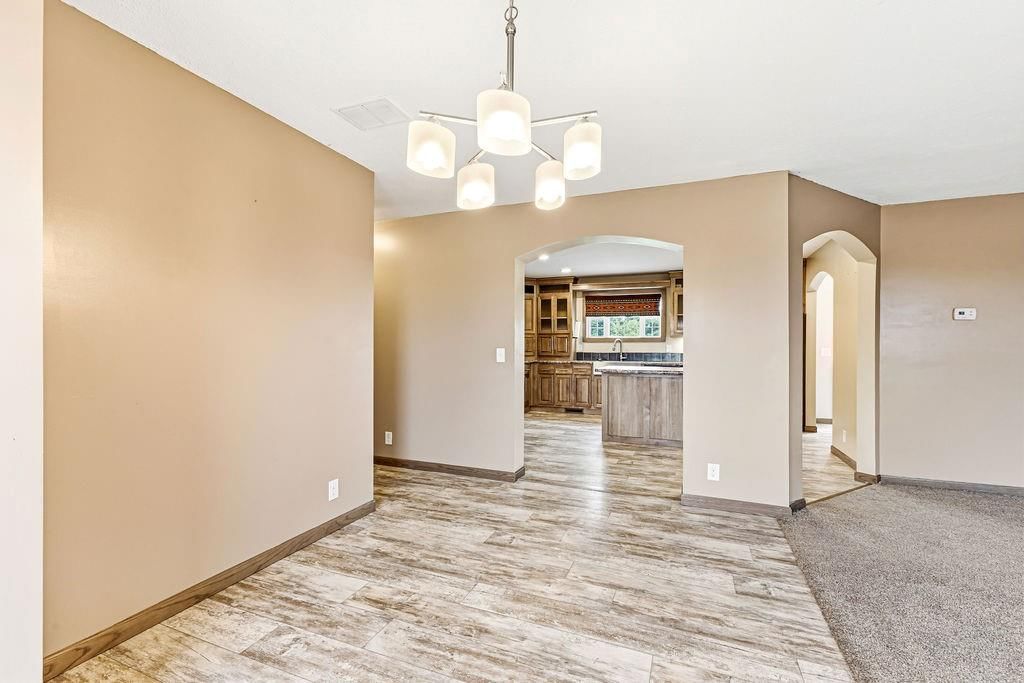 130 SE Sparta Road — photo 9