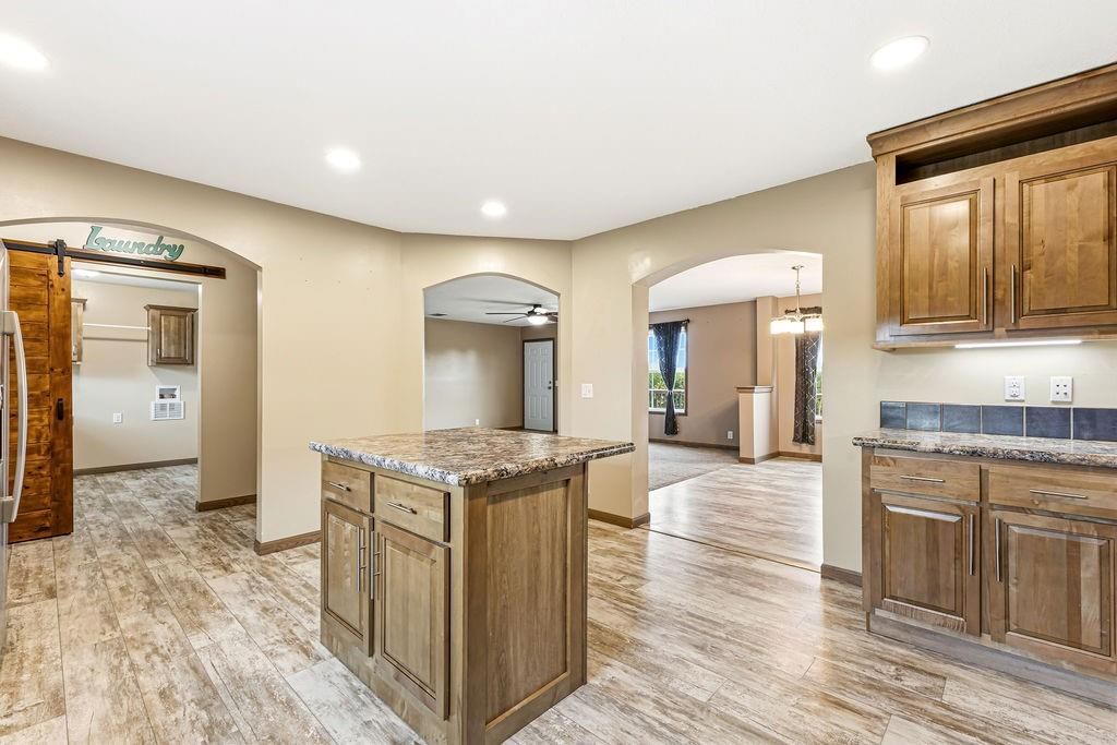 130 SE Sparta Road — photo 17