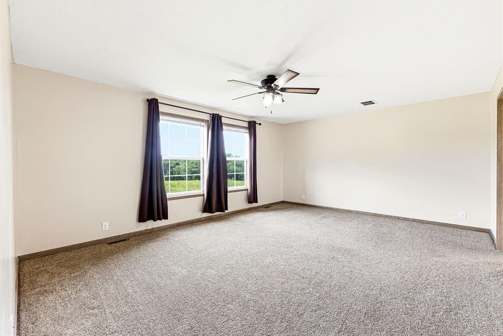 130 SE Sparta Road — photo 21