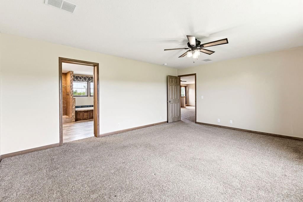 130 SE Sparta Road — photo 23