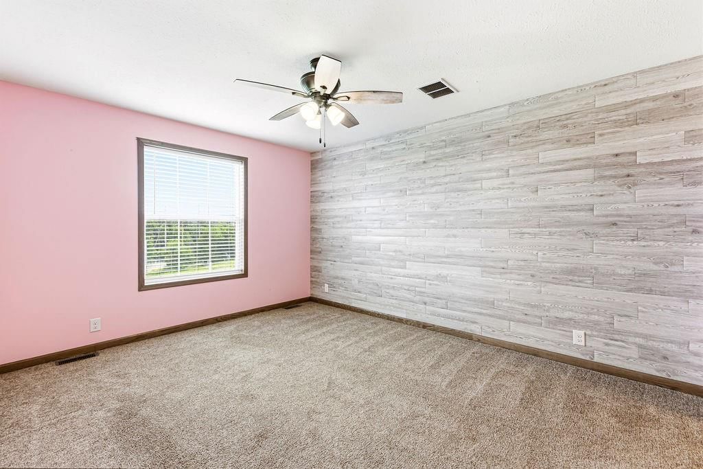 130 SE Sparta Road — photo 36
