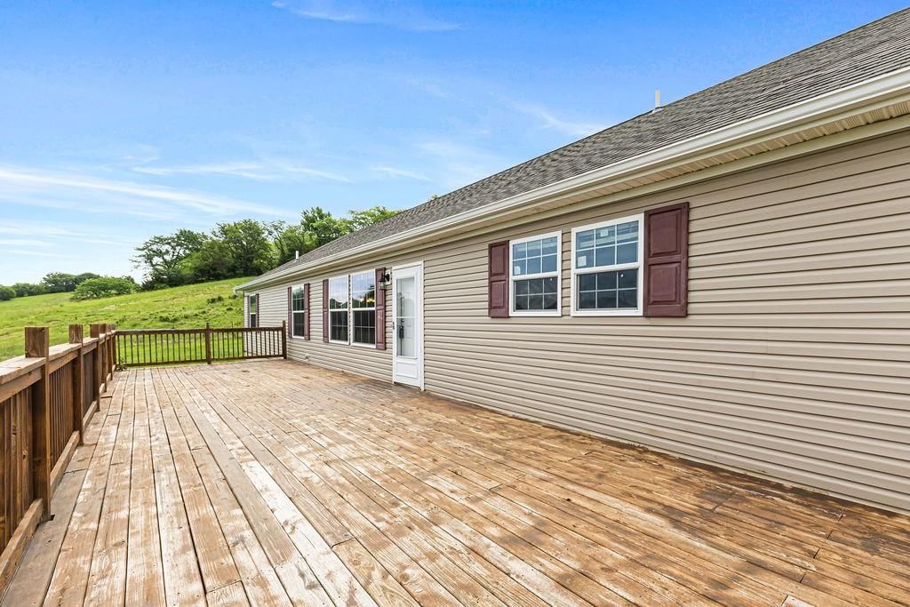 130 SE Sparta Road — photo 53