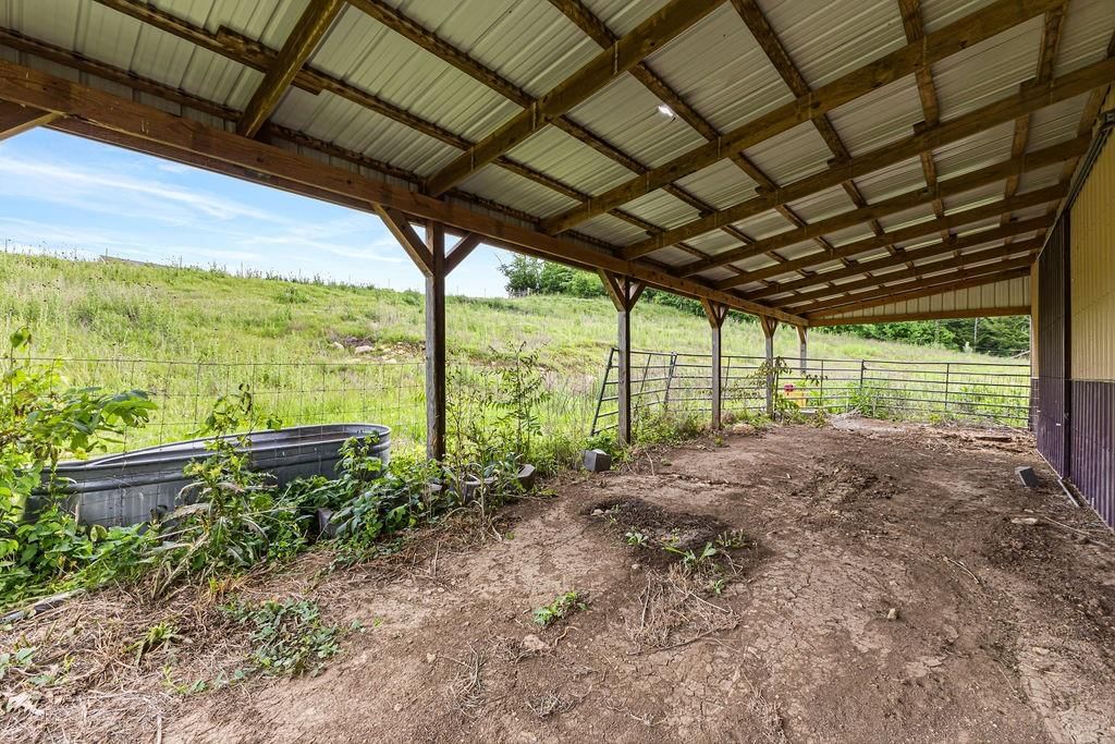 130 SE Sparta Road — photo 66