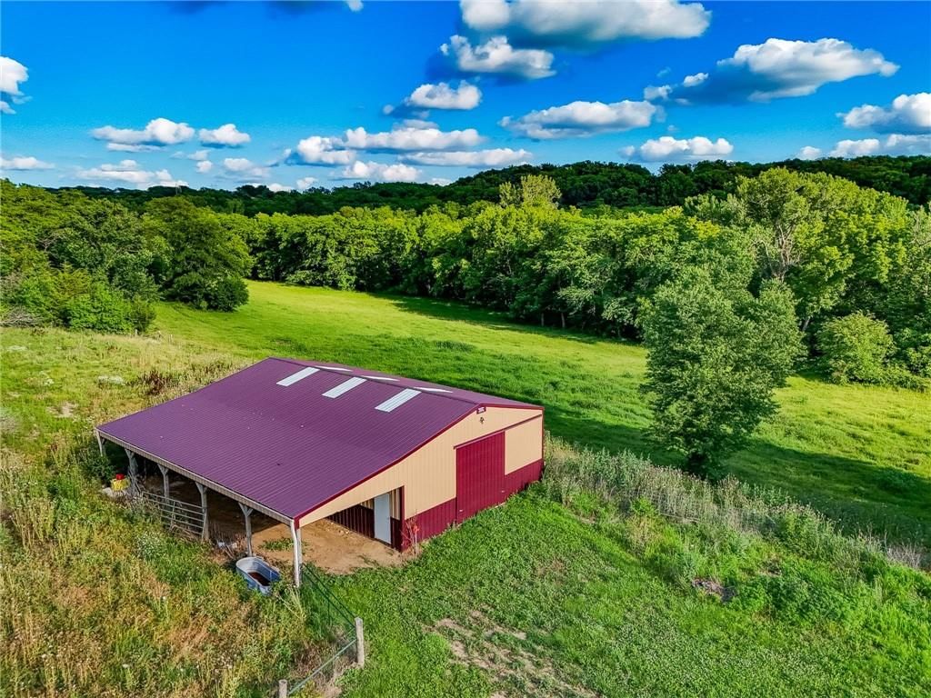 130 SE Sparta Road — photo 81