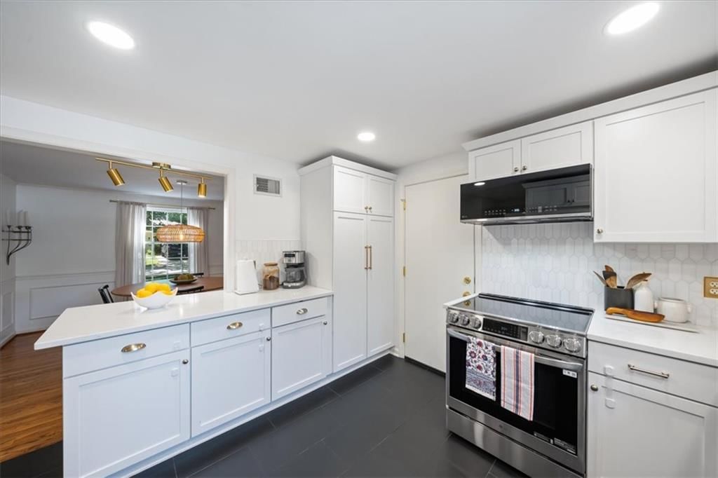 9931 Cedar Street — photo 10