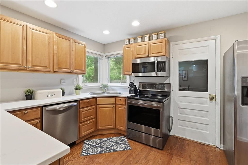 5440 Birch Street — photo 11