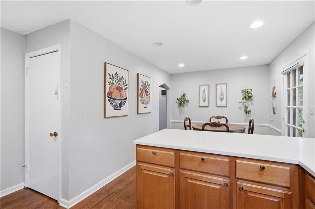 5440 Birch Street — photo 14
