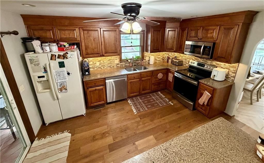 2010 Buckingham Street — photo 12