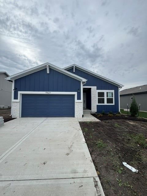 19627 W 195th Place, Spring Hill, KS