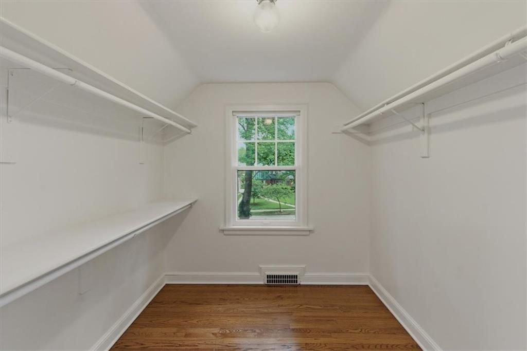 239 E 73rd Terrace — photo 16