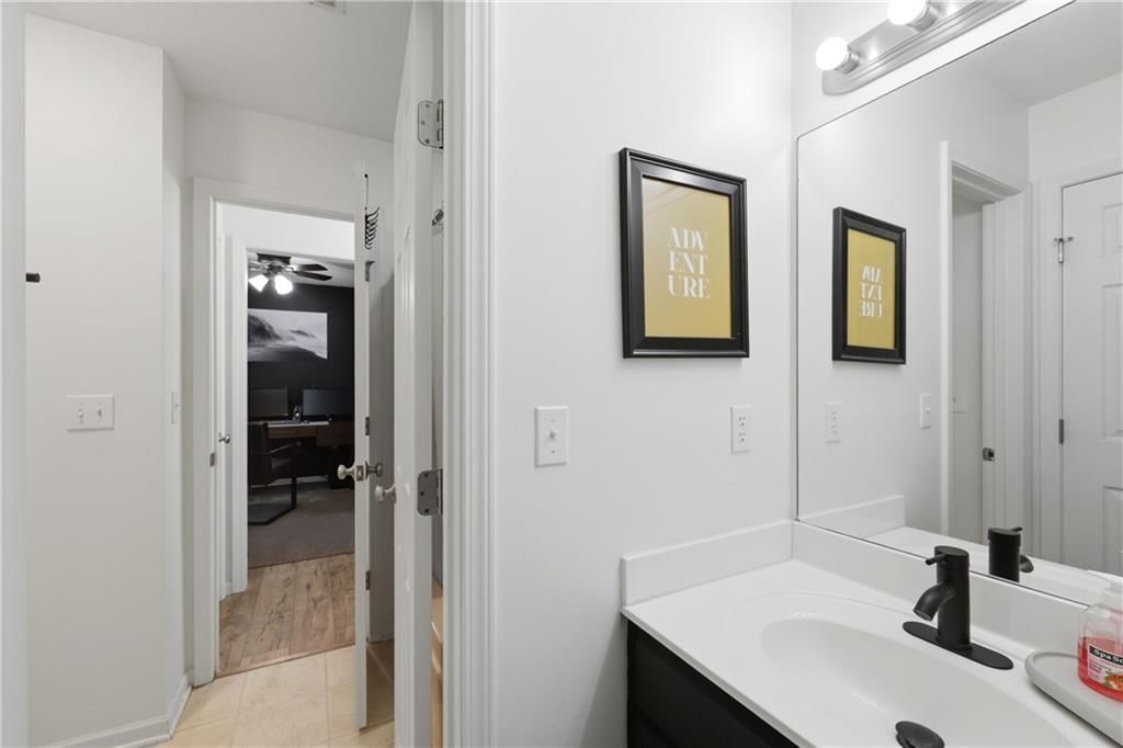 1130 N GLENVIEW Avenue — photo 20