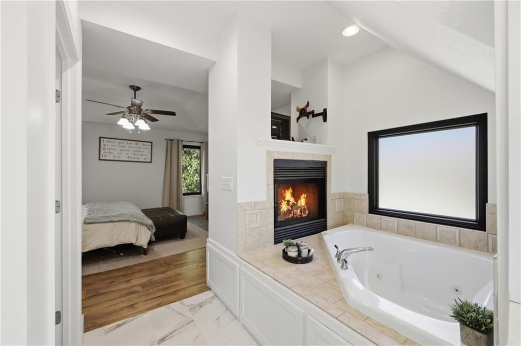 1130 N GLENVIEW Avenue — photo 29