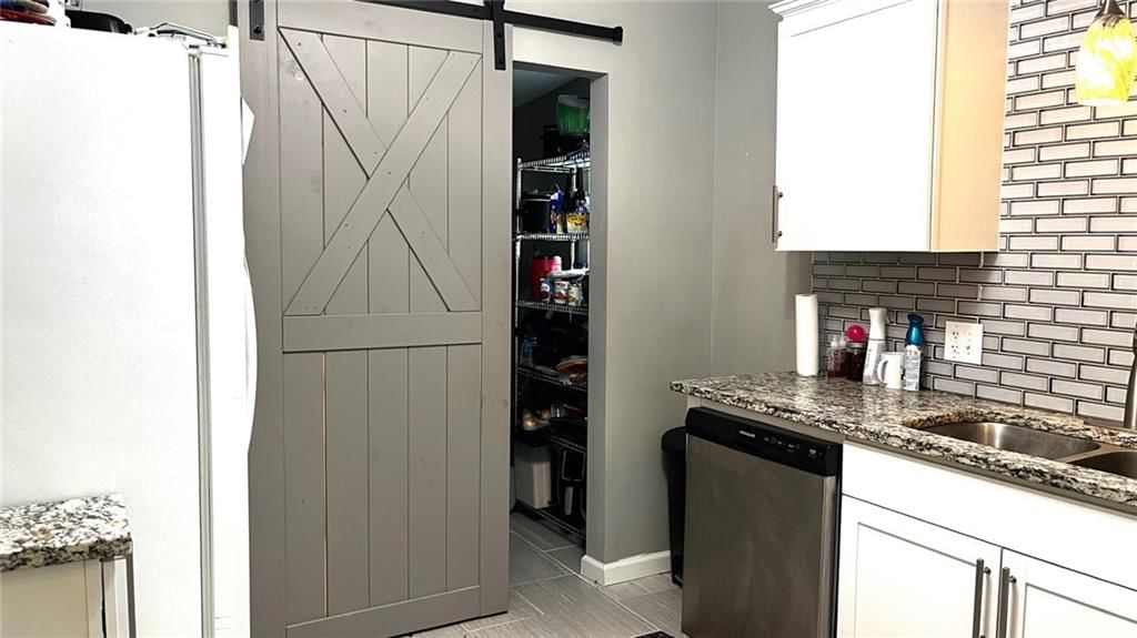 117 S Elm Street — photo 13