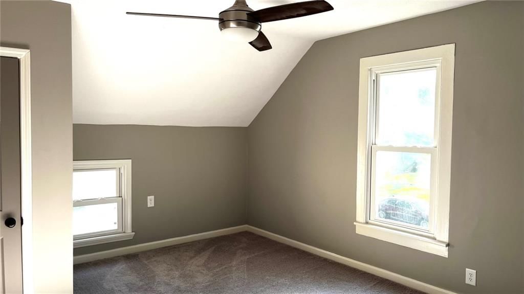 117 S Elm Street — photo 33