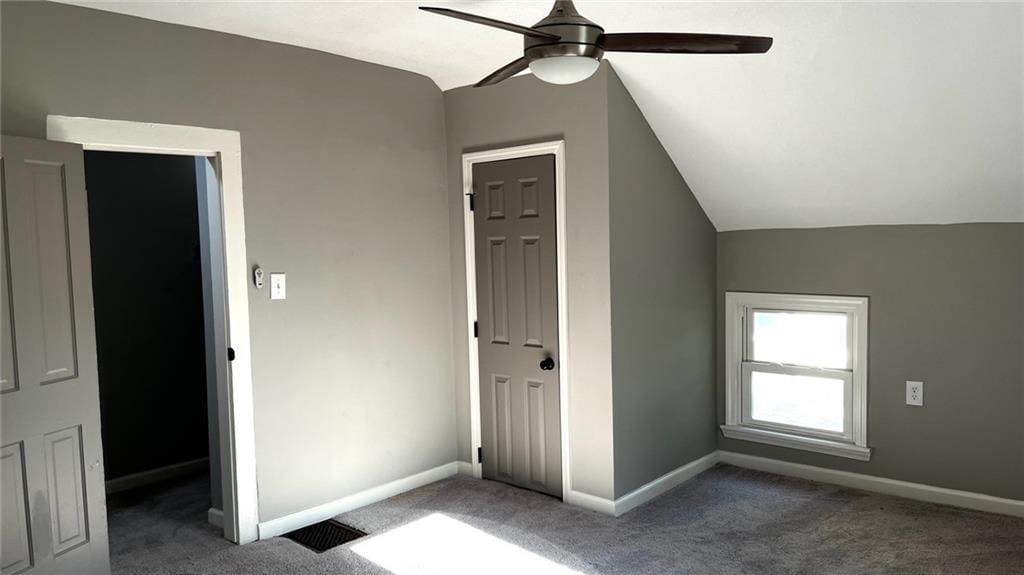 117 S Elm Street — photo 34