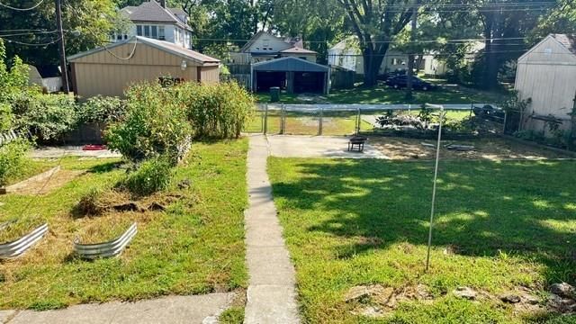 117 S Elm Street — photo 45