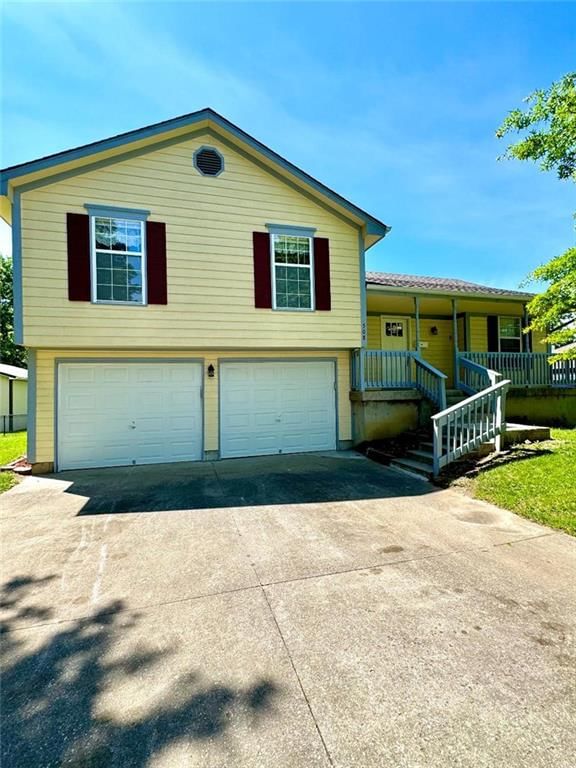 508 Quail Creek Drive, Odessa, MO