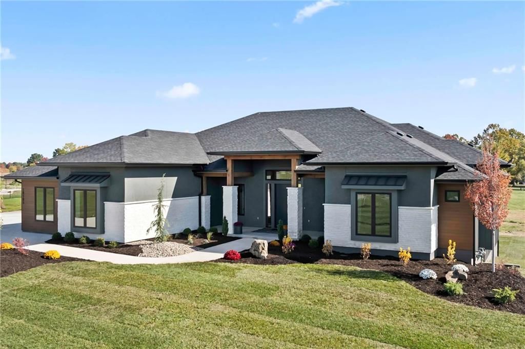 19103 Bella Terra Road — photo 1
