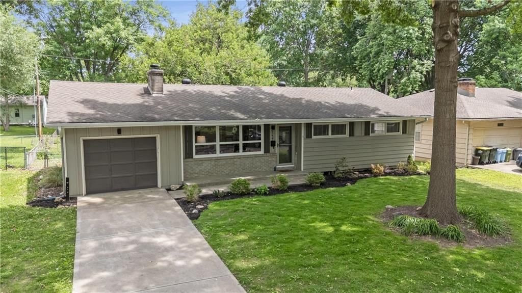 9237 Hardy Street — photo 1