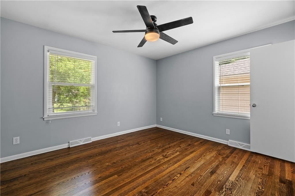 9237 Hardy Street — photo 16