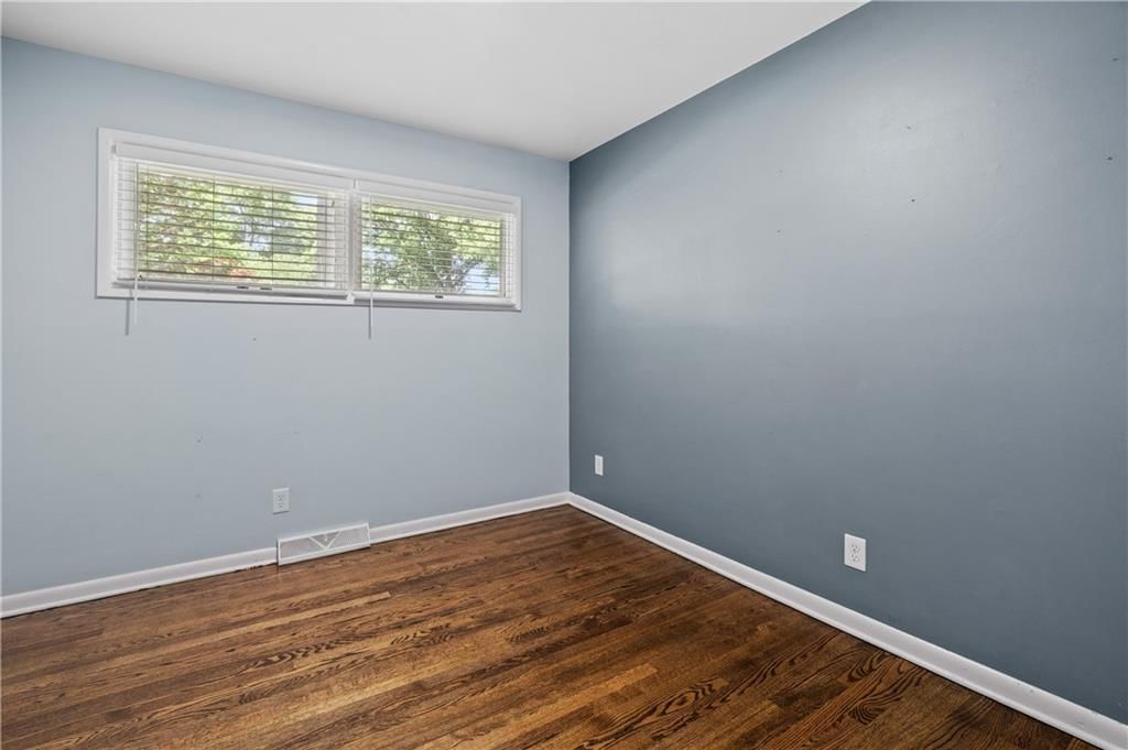 9237 Hardy Street — photo 20