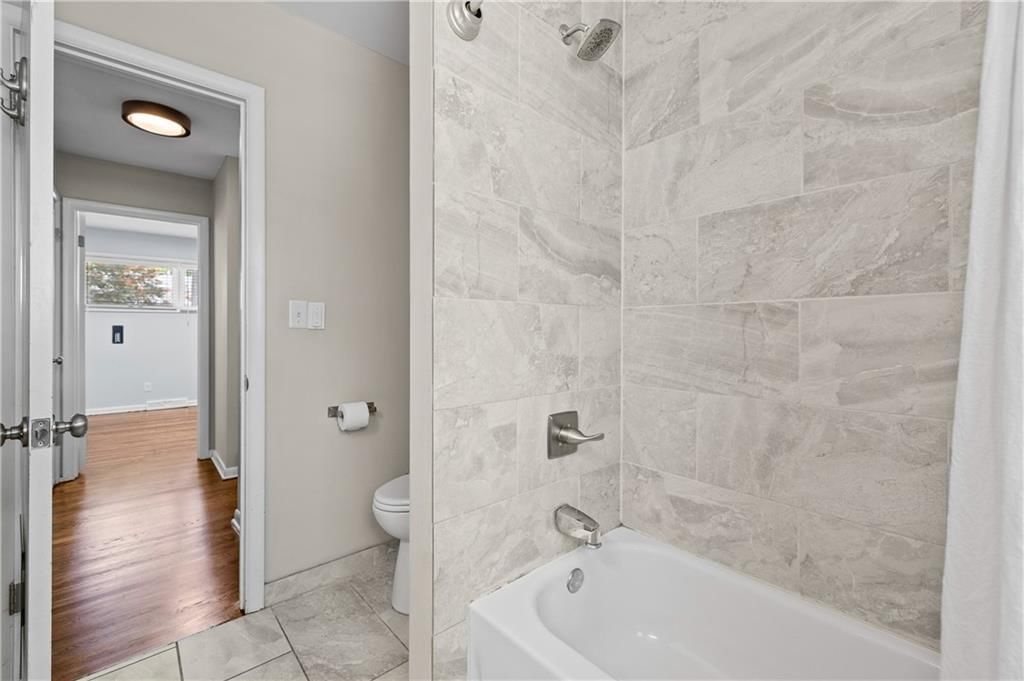 9237 Hardy Street — photo 25