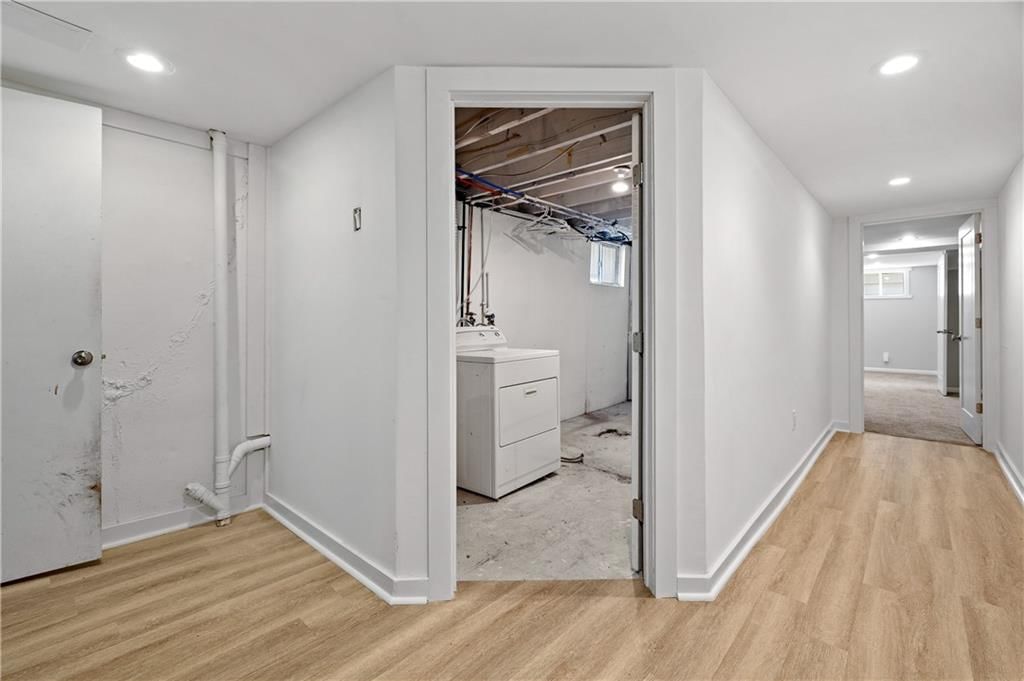 9237 Hardy Street — photo 35