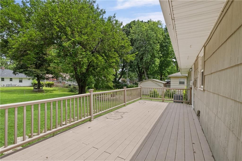 9237 Hardy Street — photo 36