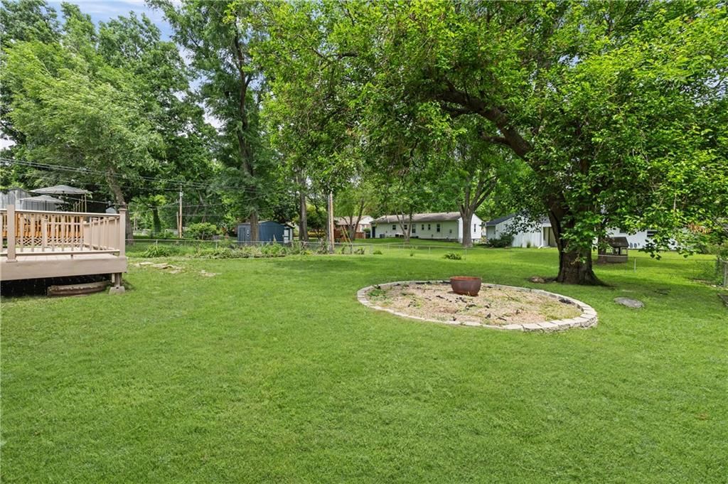 9237 Hardy Street — photo 37