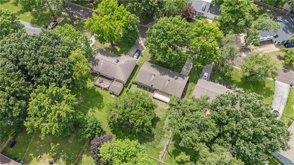 9237 Hardy Street — photo 40