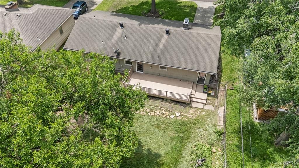 9237 Hardy Street — photo 41