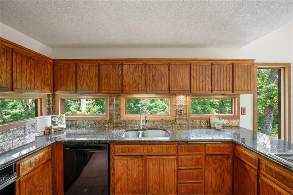 21101 Bittersweet Drive — photo 11