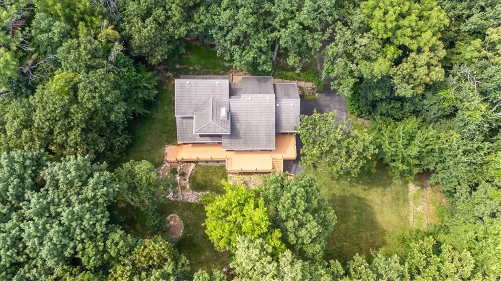 21101 Bittersweet Drive — photo 36