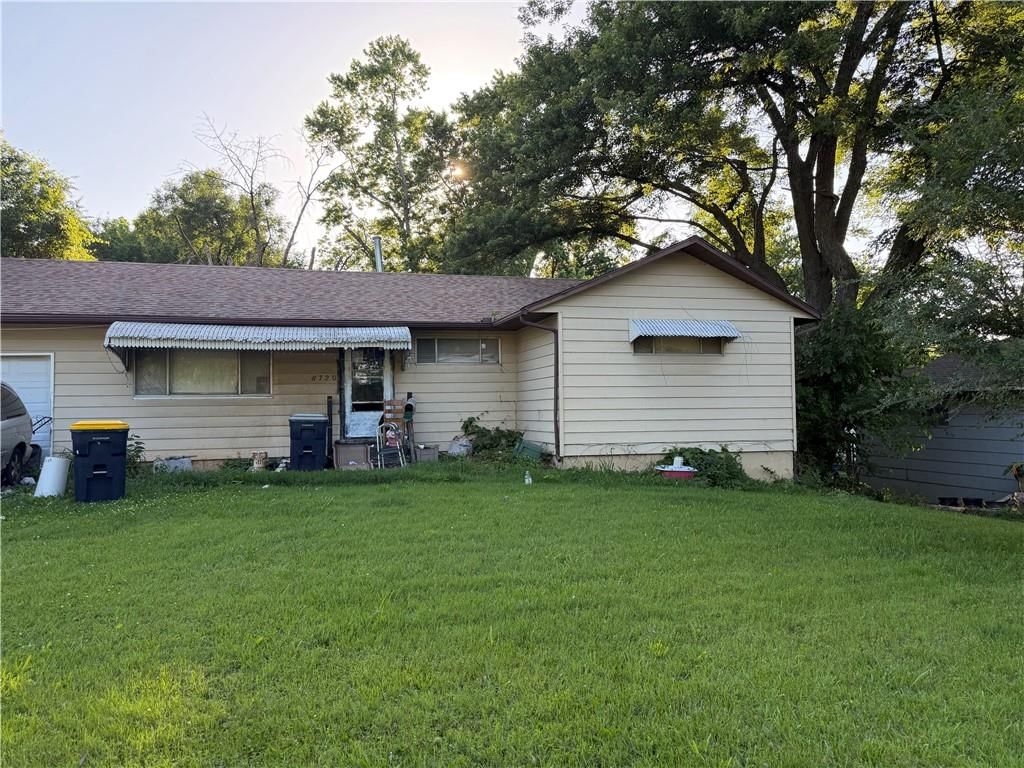 8720 Longview Court — photo 1