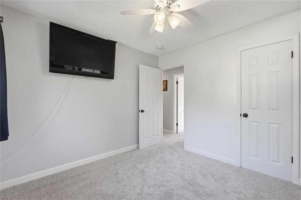 2426 S 51st Court — photo 18