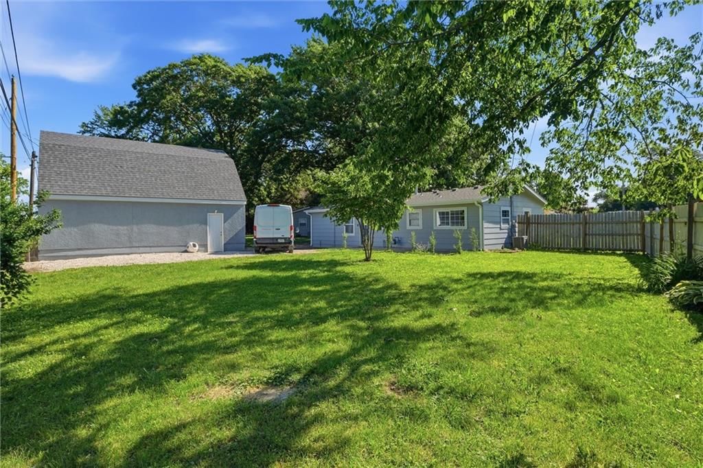 2426 S 51st Court — photo 26