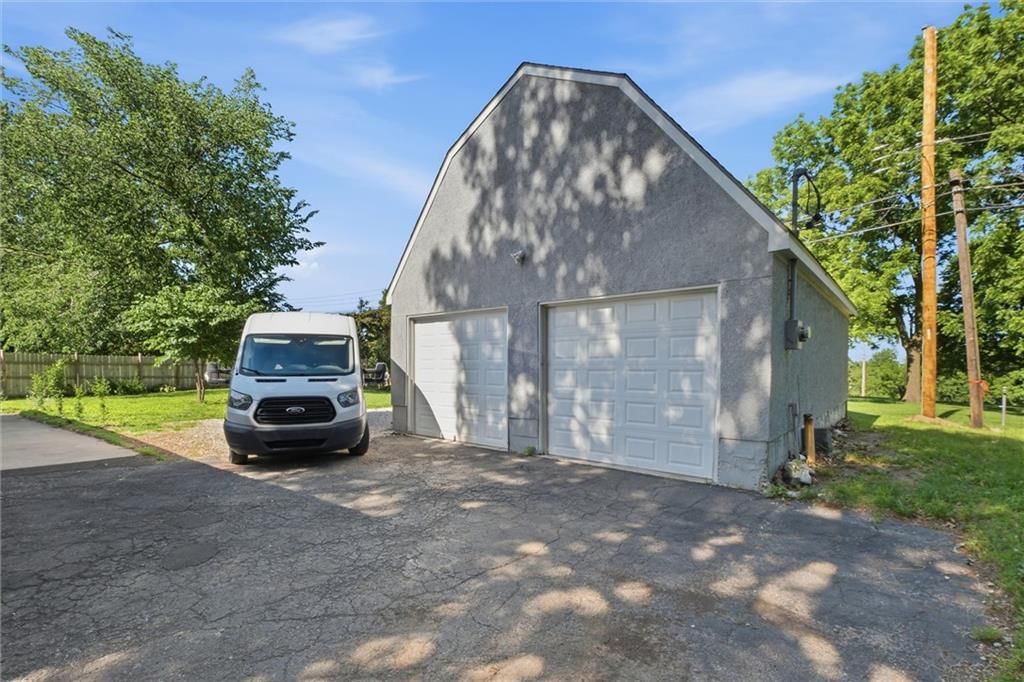 2426 S 51st Court — photo 27